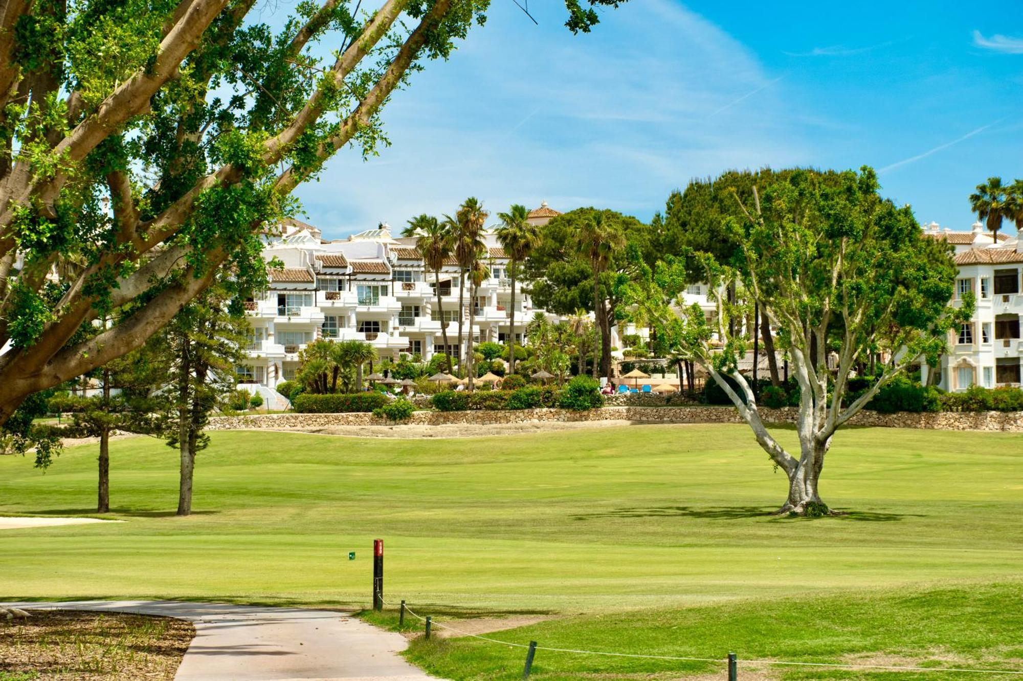Апартаменты Leos Mijas Golf Фуэнхирола Экстерьер фото